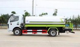 郑州爆料洒水车视频最新,这波操作太“豪爽”